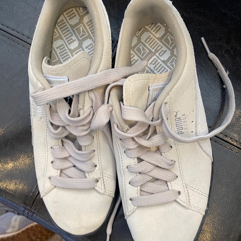 Women’s Puma Sneakers